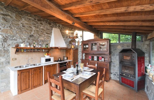 Coreglia Antelminelli House | Stunning private villa for 4 people with private pool, WIFI, TV, pets allowed and parking