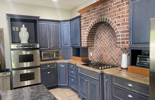Mount Vernon House | Stunning Lakefront Home - Original 1800’s Cabin - Relax by The Water