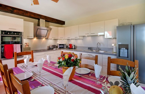 La Dornac Villa | Stunning Luxury Dordogne Villa with Heated Pool, Jacuzzi, WiFi, Sleeps 9