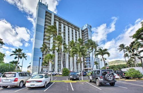 Makaha Apartment | Stunning Makaha Condo with Pool Access and Ocean View!