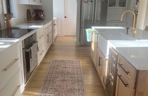 Cayuga Heights House | Stunning modern home for your monthly retreat - 5 bedrooms, office, & more!