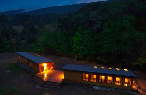 Clearville Cabin | Stunning Modern Private Cabin at River Mountain Resort