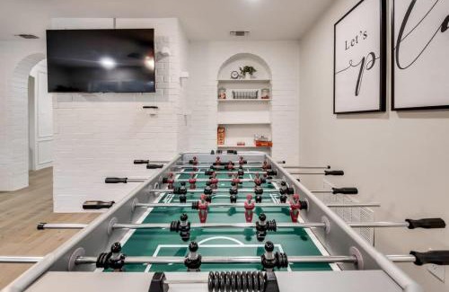 Plano House | Stunning Modern Rustic House - Pool Playroom Patio