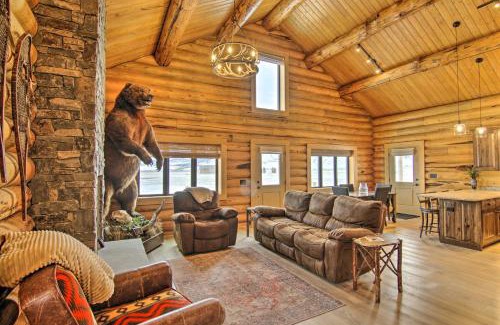 Livingston House | Stunning Mountain Views Livingston Cabin with Deck!