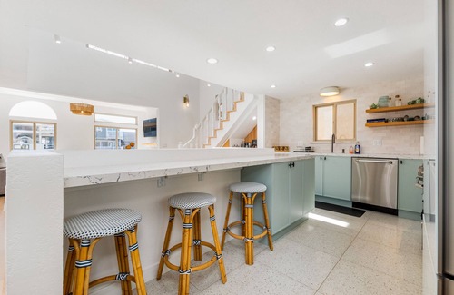 Hollywood House | STUNNING! Ocean Views! Lux Remodeled Modern Beach House. +PELETON .