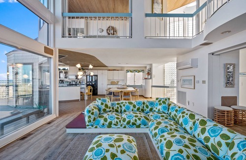North Beach House | Stunning Oceanfront Home on Quiet Lane with Bay and Ocean Views. Hot tub!