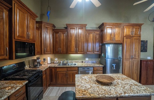 West End Condo | Stunning Oceanview Condo w/Pool Access Sunset Villas, West End, Roatan Rental