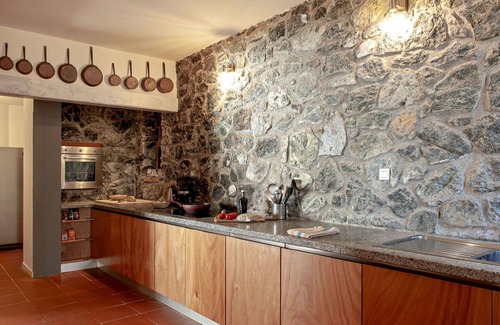 Rosignano Marittimo Villa | Stunning private villa with WIFI, private pool, A/C, TV, terrace, pets allowed and parking