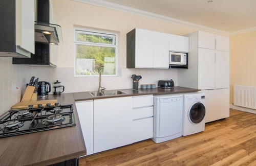 Totland Bay Apartment | Stunning Penthouse Apartment