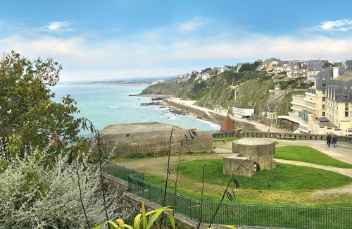 Sourdeval-les-Bois House | Stunning private villa for 4 guests with WIFI, TV, terrace, pets allowed and parking