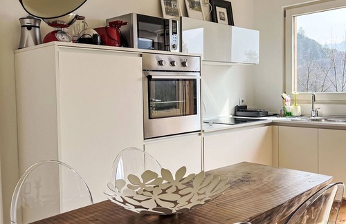 Mezzolago House | Stunning private villa for 3 people with WIFI, TV, patio, pets allowed and parking
