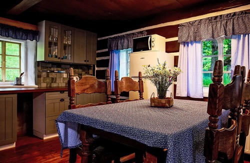 Tanvald House | Stunning private villa for 9 guests with WIFI, TV, terrace and parking