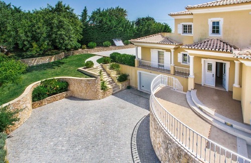 Pata de Cima Villa | Stunning private villa with private pool, A/C, WIFI, TV, terrace, panoramic view and parking