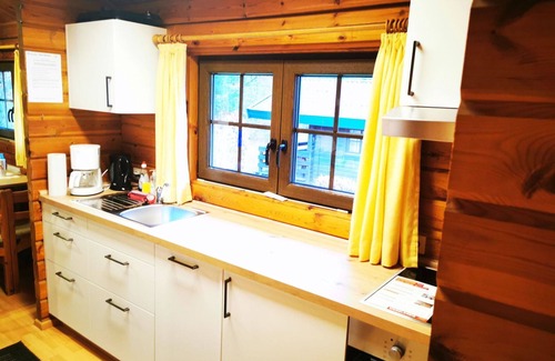 Bad Arolsen House | Stunning private villa for 4 people with WIFI, TV, terrace, pets allowed and parking
