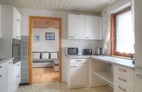 Ortsmitte House | Stunning private villa for 8 people with WIFI, TV, patio, pets allowed and parking