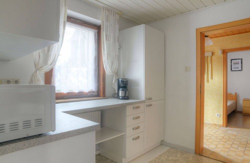 Ortsmitte House | Stunning private villa for 8 people with WIFI, TV, patio, pets allowed and parking