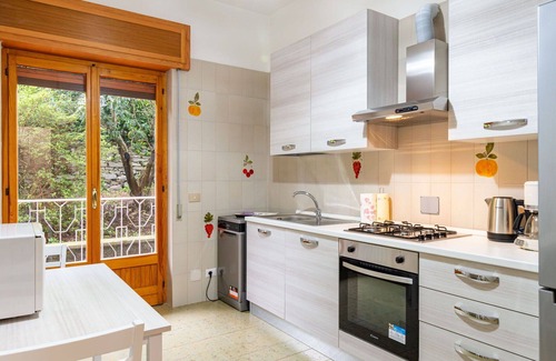Cissano House | Stunning private villa for 11 guests with WIFI, TV, balcony, pets allowed and parking