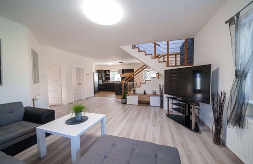 Prague 11 House | Stunning private villa for 8 people with private pool, WIFI, TV, patio and parking