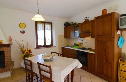 Volterra Villa | Stunning private villa with WIFI, private pool, TV, pets allowed and parking, close to San Gimig.