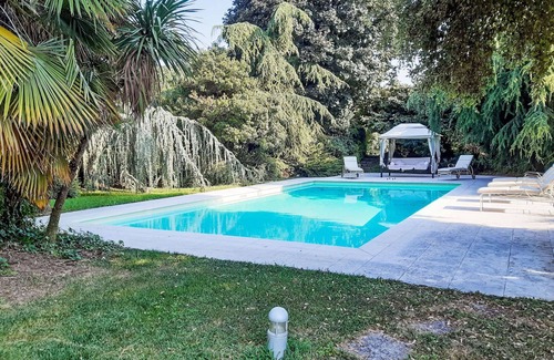 Rovato Villa | Stunning private villa with private pool, A/C, WIFI, hot tub, TV, patio, pets allowed and parking