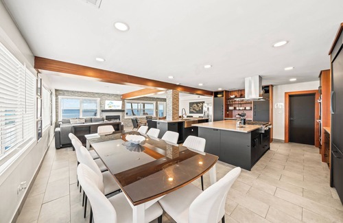 Orlando Beach Condo | Stunning Riverfront Views! W/Private beach access & Perfect Setting for Events