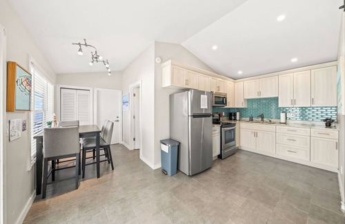 Orlando Beach Condo | Stunning Riverfront Suite W/Private Beach Access & Perfect Setting for Events