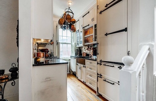 Beacon Hill Apartment | Stunning Rooftop Apartment & Garden Deck