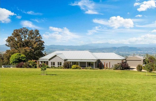 Barwite House | Stunning Rural Home - Snow, Mountains & Mansfield
