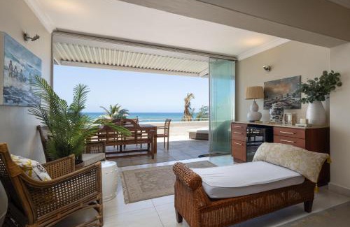 Shaka's Rock Apartment | Stunning Sea Views - Beachfront Ballito sleeps 6