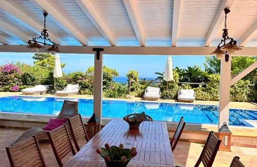 Scopello Villa | Stunning Seafront Villa in Scopello Pool & Jacuzzi