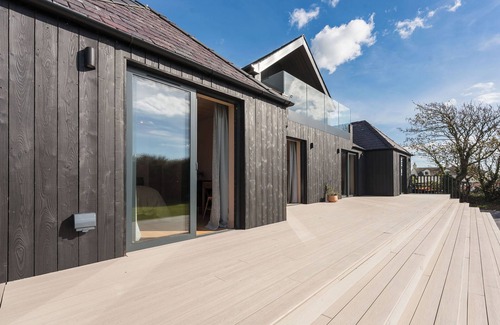 Llanfaelog House | Stunning six-bedroom property for up to 14 guests