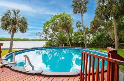 Riverview House | Stunning Tampa Bay Waterfront House with Pool
