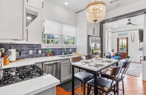 West Riverside House | Stunning Uptown Gem just steps to Magazine St.