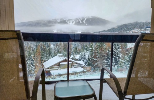 Blueberry Hill Condo | Stunning View and Huge Space