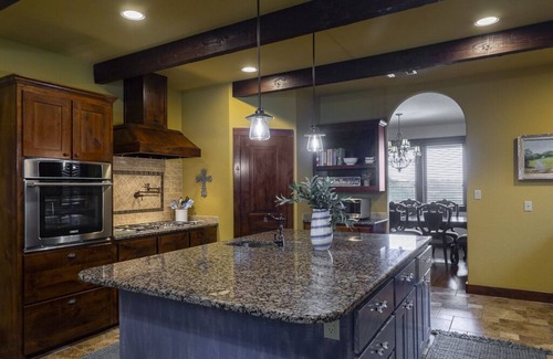 Hunt House | Stunning Views and Awesome Guadalupe River Access! Sleeps 10!
