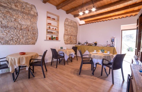 Zambrone Villa | Stunning villa for 2 guests with WIFI, TV, patio, panoramic view and parking