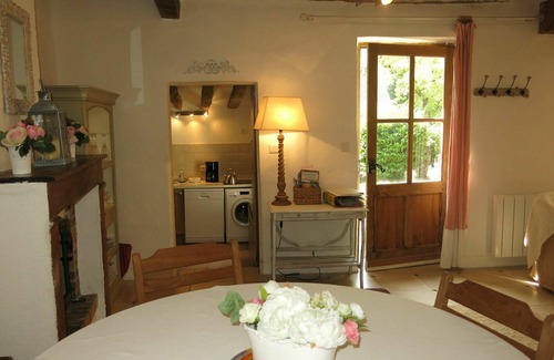 Onzain House | Stunning villa for 4 guests with WIFI, terrace and parking