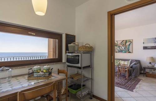 Marina di Andora Villa | Stunning villa for 9 guests with WIFI, terrace, pets allowed and parking