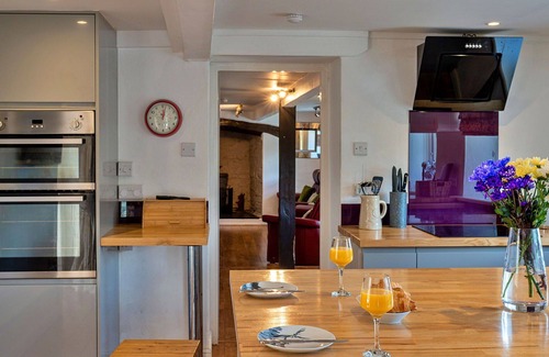 East Portlemouth House | Stunning villa for 10 people with WIFI, pets allowed and parking