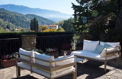 Pontassieve Villa | Stunning villa, Tuscan hills near Florence, private infinity pool, large hot tub