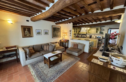 Castelvecchio Villa | Stunning villa with A/C, private pool, WIFI, TV, terrace, panoramic view, parking, close to Lucca