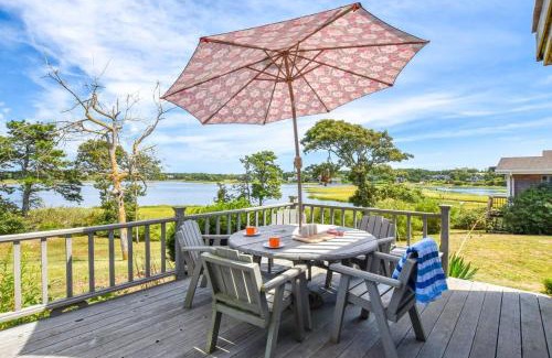 West Chatham House | Stunning Water Views 2 Decks By Beach