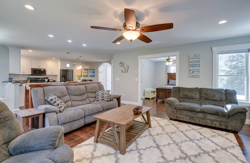 Wells House | Stunning Wells Home w/Fire Pit & Porch!