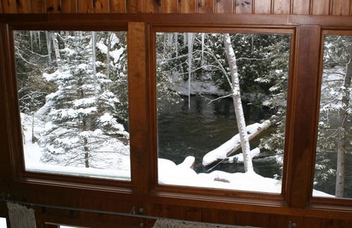 Cheboygan County Ski Chalet | Sturgeon River Hideaway