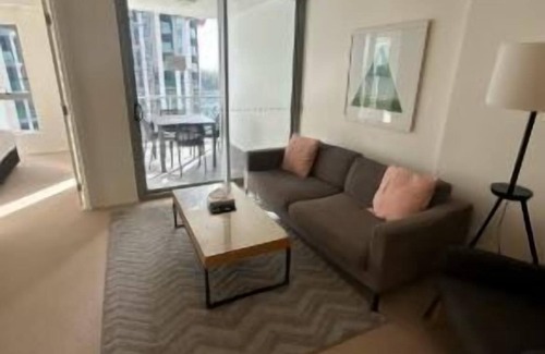 Bowen Hills Apartment | Stylish 1BR with Sauna, Pool and Gym-Close to CBD!