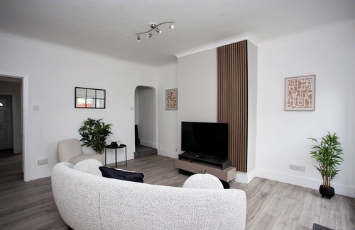 Tudhoe House | Stylish 2 bed home WIFI Smart Tv
