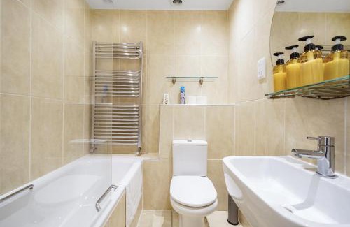 Hoxton Apartment | Stylish 2-Bed in N1 Ideal for Work & Relocation