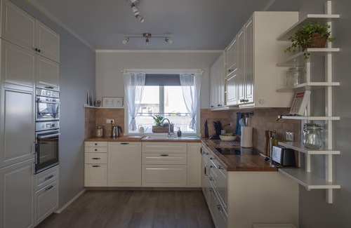Eyrarbakki Apartment | Stylish 2-bedroom apartment
