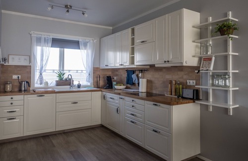 Eyrarbakki Apartment | Stylish 2-bedroom apartment