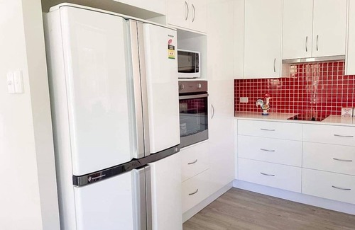 Hodgson Vale House | Stylish 2 Bedroom Guesthouse